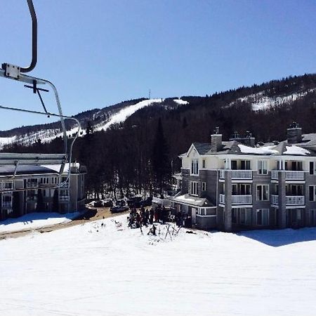 Condo loft ski in - ski out à Stoneham Exterior foto